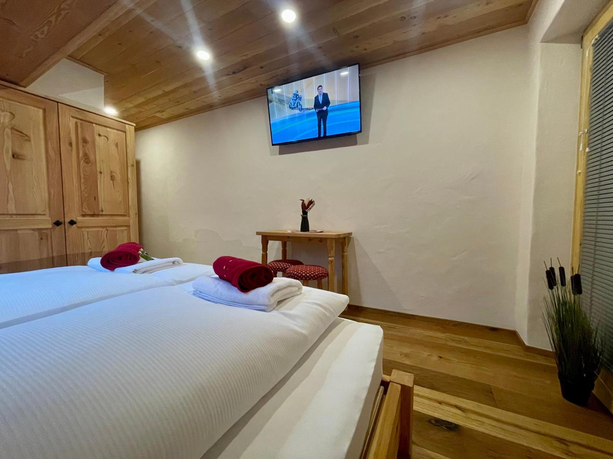 Hotel Surc Kranjska Gora Exterior foto